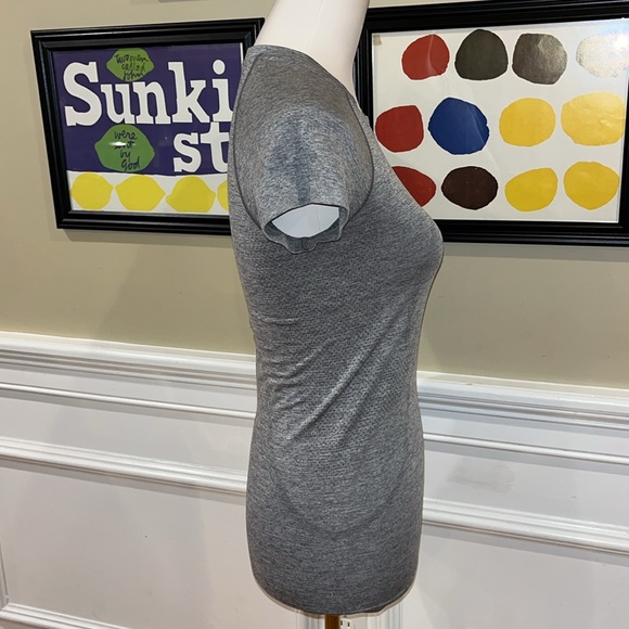 Lululemon Swiftly Tech Short Sleeved Tee - Picture 3 of 5